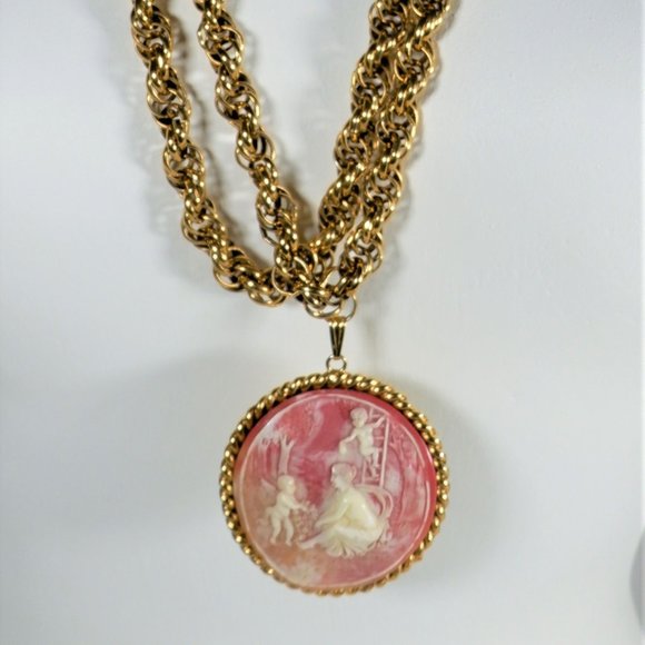 COPY - Vntg Roland 17 Jewel Pendant Watch Cameo Necklace